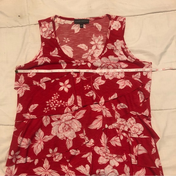 3/20$ Classic Edition - Red & White Floral Pattern Top - Picture 2 of 5